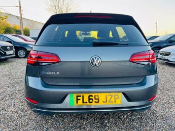 Volkswagen e-Golf 35.8kWh e-Golf Auto 5dr