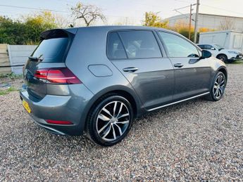Volkswagen e-Golf 35.8kWh e-Golf Auto 5dr