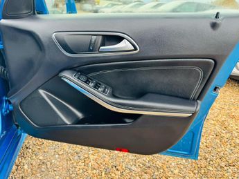 Mercedes-Benz A Class 1.5 A180d Sport 7G-DCT Euro 6 (s/s) 5dr