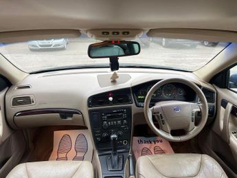 Volvo V70 2.4 SE 5dr