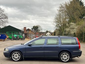 Volvo V70 2.4 SE 5dr
