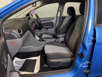 Ford Focus 1.6 Zetec S 5dr