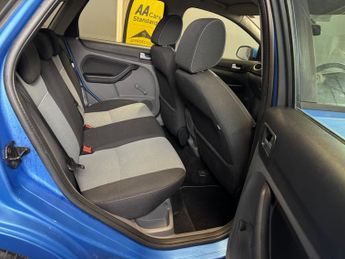 Ford Focus 1.6 Zetec S 5dr