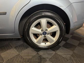 Ford Focus 1.6 Zetec Climate 5dr