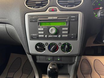 Ford Focus 1.6 Zetec Climate 5dr