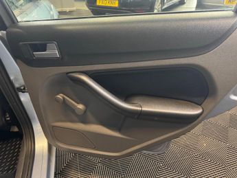 Ford Focus 1.6 Zetec Climate 5dr