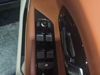 Land Rover Range Rover Evoque 2.2 SD4 Prestige Auto 4WD Euro 5 5dr