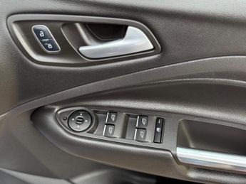 Ford Kuga 1.5T EcoBoost Titanium SUV 5dr Petrol Auto AWD Euro 6 (s/s) (182