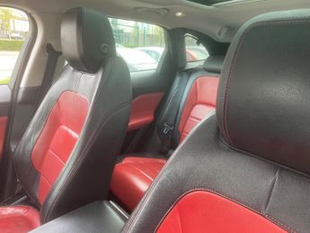 Jaguar F-PACE 2.0 D180 R-Sport Auto AWD Euro 6 (s/s) 5dr