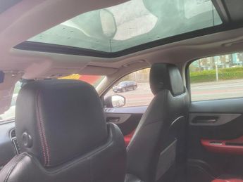 Jaguar F-PACE 2.0 D180 R-Sport Auto AWD Euro 6 (s/s) 5dr