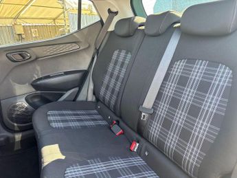 Hyundai I10 1.0 Premium Hatchback 5dr Petrol Auto Euro 6 (s/s) (63 ps)