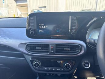 Hyundai I10 1.0 Premium Hatchback 5dr Petrol Auto Euro 6 (s/s) (63 ps)