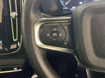 Volvo XC40 1.5h T4 Recharge 10.7kWh Plus SUV 5dr Petrol Plug-in Hybrid Auto
