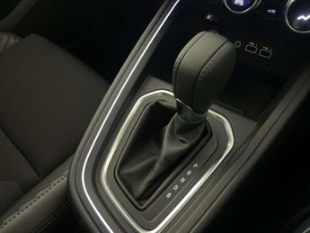 Renault Clio 1.6 E-TECH esprit Alpine Hatchback 5dr Petrol Hybrid Auto Euro 6