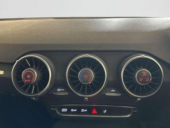 Audi TT 2.0 TFSI 40 S line Coupe 3dr Petrol S Tronic Euro 6 (s/s) (197 p