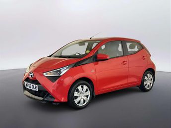 Toyota AYGO 1.0 VVT-i x-play Hatchback 5dr Petrol x-shift Euro 6 (71 ps)