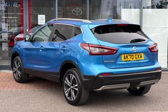 Nissan Qashqai 1.3 DIG-T (158ps) N-Connecta [Glass Roof]