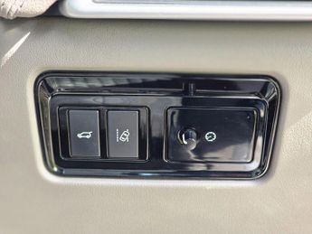 Jaguar F-PACE 2.0 D180 Portfolio Auto AWD Euro 6 (s/s) 5dr