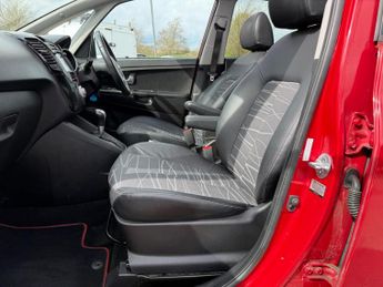 Kia Venga 1.6 3 Auto Euro 5 5dr (Sat Nav)