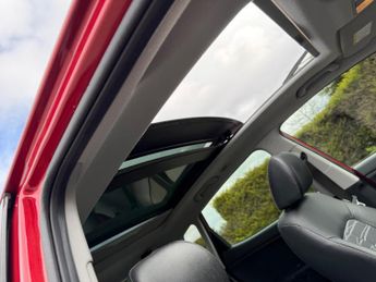 Kia Venga 1.6 3 Auto Euro 5 5dr (Sat Nav)