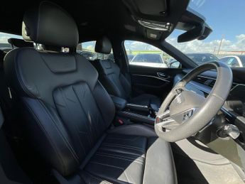 Audi E-Tron S LINE 55 QUATTRO