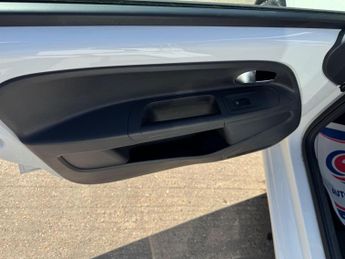 Volkswagen up! 1.0 Move up! ASG Euro 6 5dr