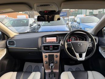 Volvo V40 Cross Country 1.5 T3 GPF Pro Auto Euro 6 (s/s) 5dr