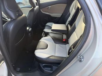 Volvo V40 Cross Country 1.5 T3 GPF Pro Auto Euro 6 (s/s) 5dr