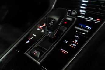 Porsche Panamera 3.0 V6 4 Saloon PDK 4WD Euro 6 (s/s) 5dr
