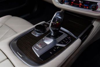 BMW 7 Series 3.0 730d MHT Auto xDrive Euro 6 (s/s) 4dr