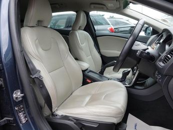 Volvo V40 1.5 T3 Inscription Hatchback 5dr Petrol Auto Euro 6 (s/s) (152 p