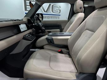 Land Rover Defender 90 3.0 D250 MHEV First Edition Auto 4WD Euro 6 (s/s) 3dr