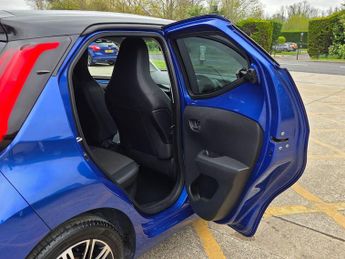 Toyota AYGO 1.0 VVT-i x-clusiv x-shift Euro 6 5dr