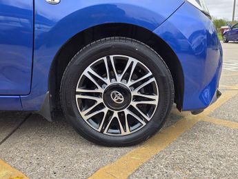 Toyota AYGO 1.0 VVT-i x-clusiv x-shift Euro 6 5dr