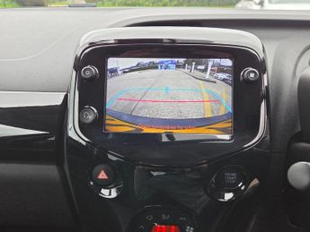 Toyota AYGO 1.0 VVT-i x-clusiv x-shift Euro 6 5dr