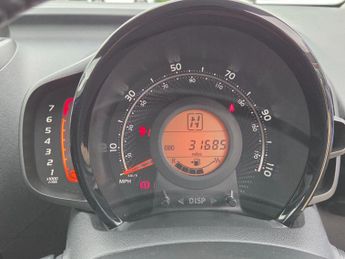 Toyota AYGO 1.0 VVT-i x-clusiv x-shift Euro 6 5dr