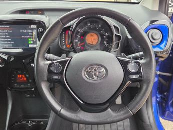 Toyota AYGO 1.0 VVT-i x-clusiv x-shift Euro 6 5dr