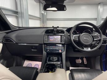 Jaguar F-PACE 3.0 D300 V6 S Auto AWD Euro 6 (s/s) 5dr