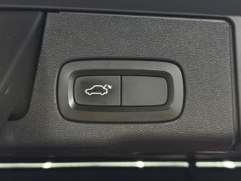 Volvo XC60 2.0 D5 PowerPulse R-Design Auto AWD Euro 6 (s/s) 5dr