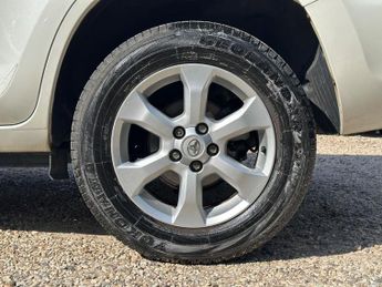 Toyota RAV4 2.2 D-CAT XT-R Auto 4WD Euro 5 5dr