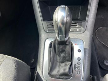 Volkswagen Tiguan 2.0 TDI BlueMotion Tech SE DSG 4WD Euro 5 (s/s) 5dr