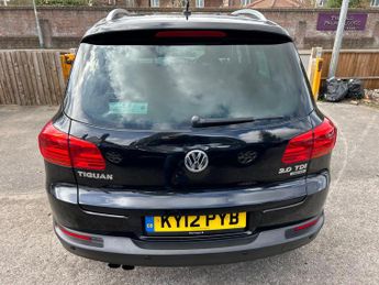 Volkswagen Tiguan 2.0 TDI BlueMotion Tech SE DSG 4WD Euro 5 (s/s) 5dr