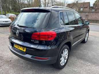 Volkswagen Tiguan 2.0 TDI BlueMotion Tech SE DSG 4WD Euro 5 (s/s) 5dr