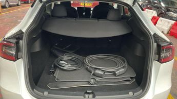 Tesla Model Y Auto RWD 5dr