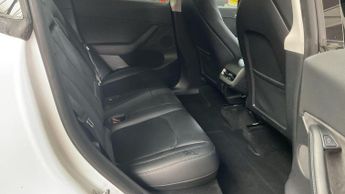 Tesla Model Y Auto RWD 5dr