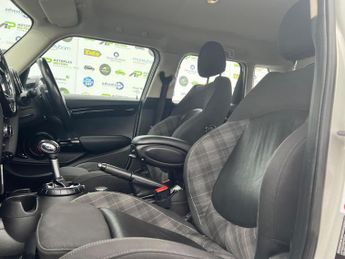 MINI Hatch 2.0 Cooper SD Auto 6Spd Euro 6 (s/s) 5dr