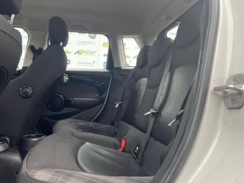 MINI Hatch 2.0 Cooper SD Auto 6Spd Euro 6 (s/s) 5dr