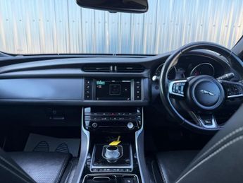 Jaguar XF 2.0d R-Sport Auto Euro 6 (s/s) 4dr