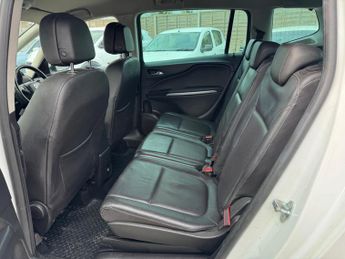 Vauxhall Zafira Tourer 1.4i Turbo SRi Nav Auto Euro 6 5dr