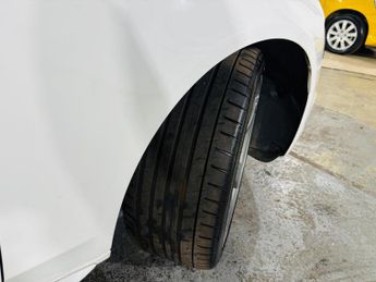 Audi A4 Avant 2.0 TDI Black Edition Multitronic Euro 5 (s/s) 5dr